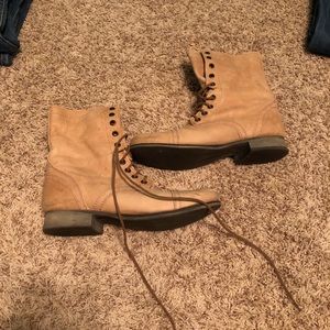 Steve Madden troopa